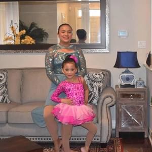 Meet your Posher, Analyn